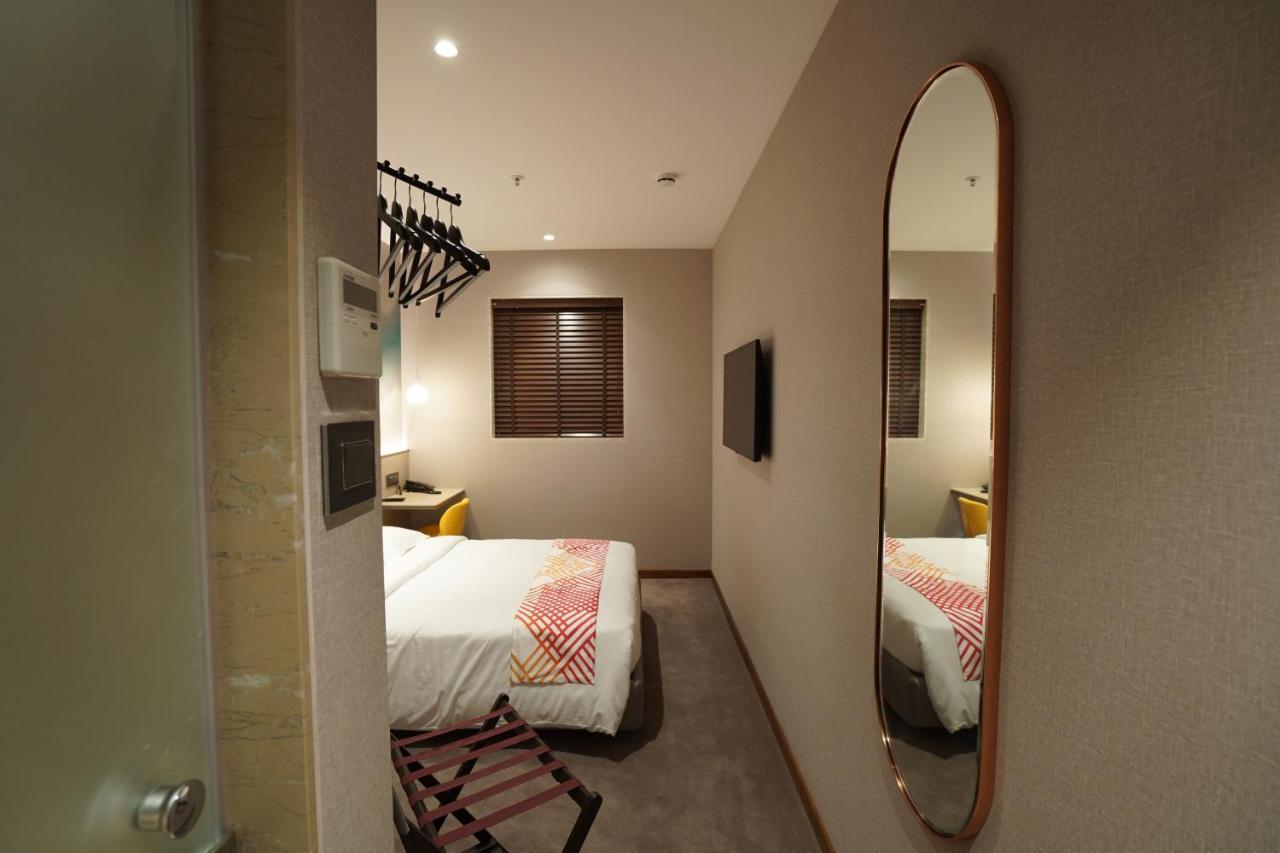 Ginger Mumbai, Goregaon ภายนอก รูปภาพ